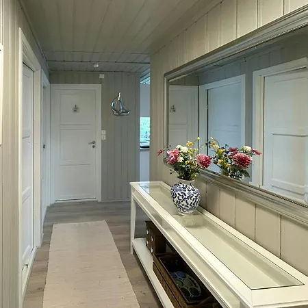 Seaside With Panoramic Views Of Viksfjord Vakantiehuis
